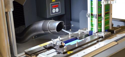 Geautomatiseerde laser ideaal voor markeren in serie. Bewerk gelijktijdig kleine tot grote batches.
